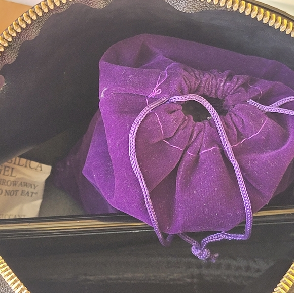 MCM pouch converted in to shoulder bag or cross body - Picture 4 of 16